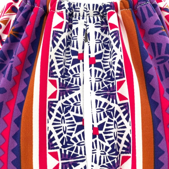 Maggie London Sleeveless Halter Style Dress with Front Cutout in Size 4 - Picture 9 of 11